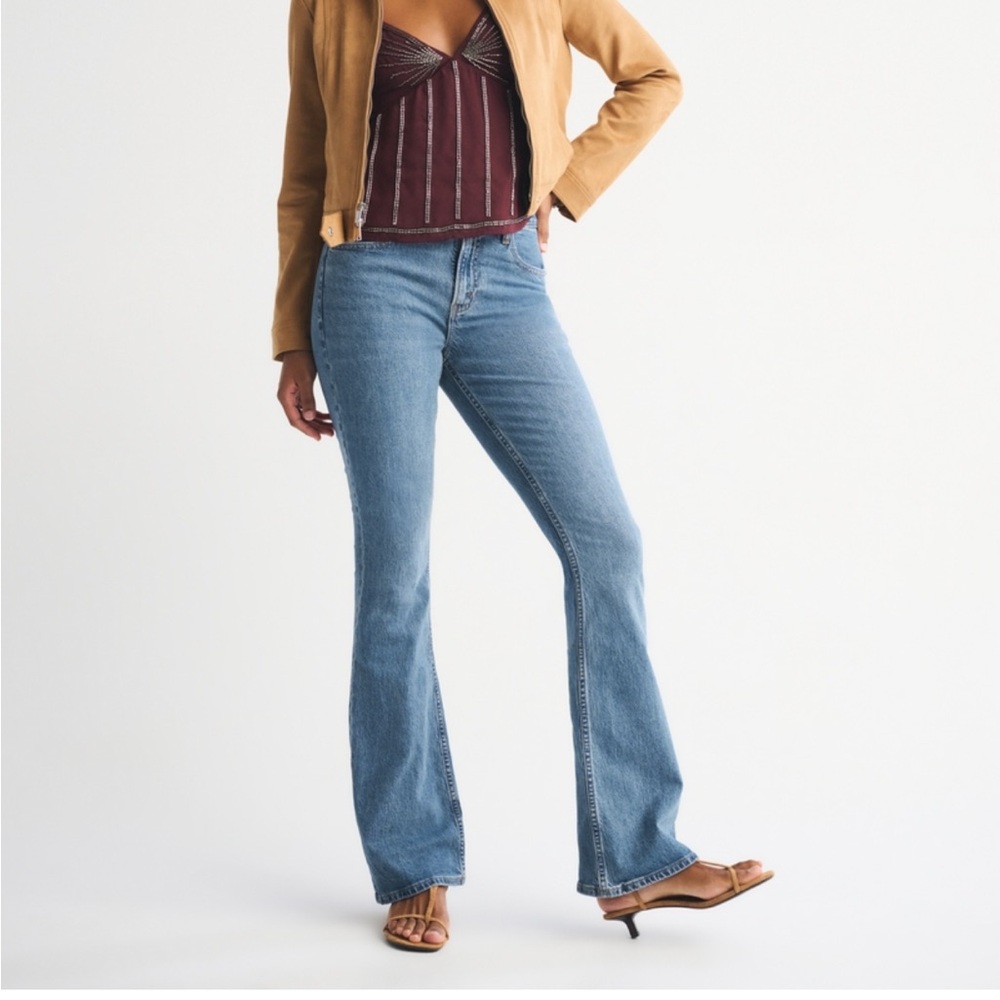 Abercrombie & Fitch Mid Rise Bootcut Jeans - Picture 2 of 5